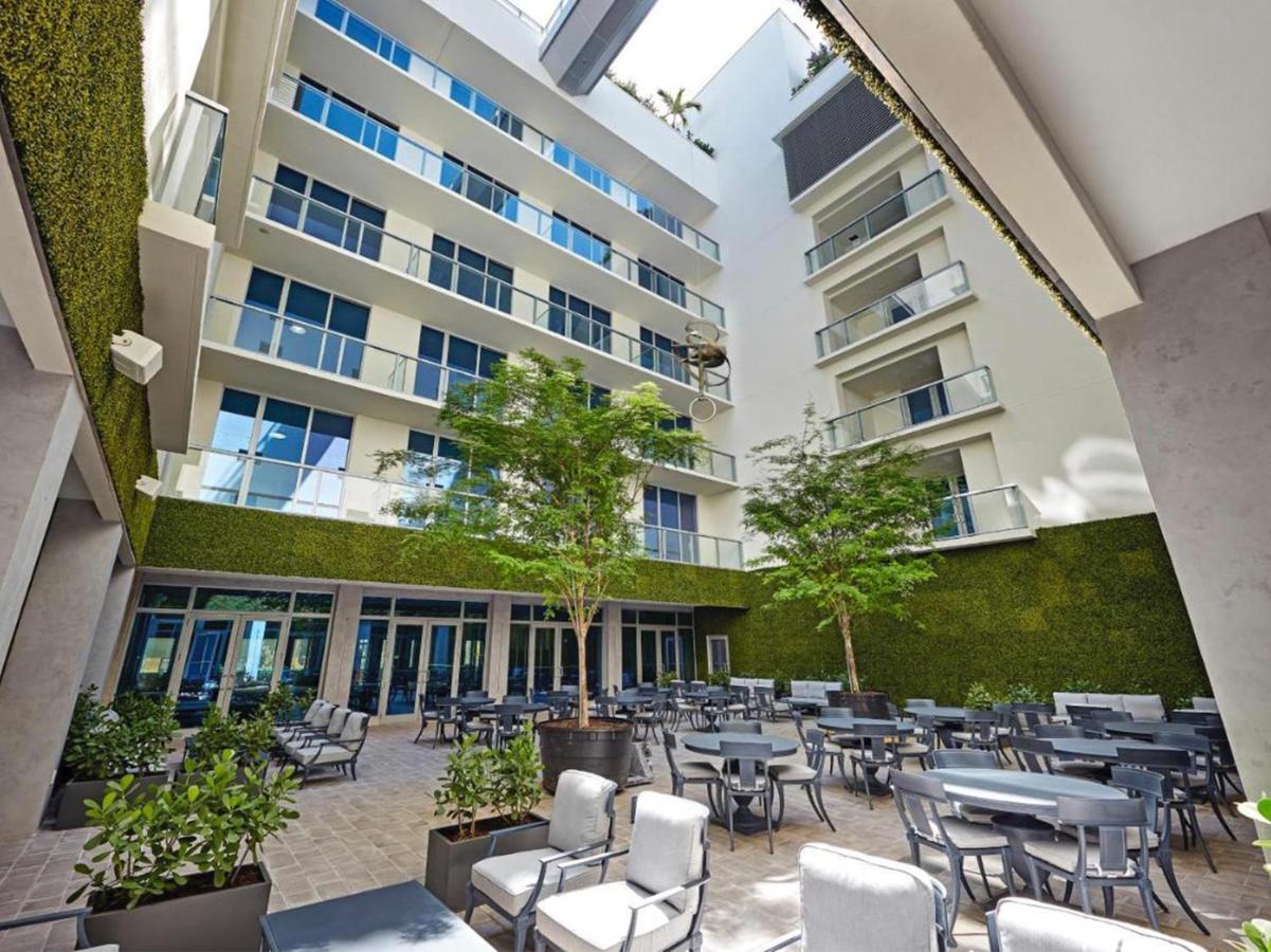 Hollywood Studios Condo Costa ภายนอก รูปภาพ