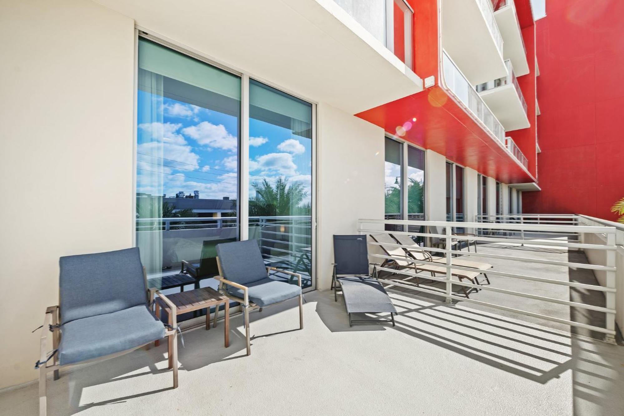 Hollywood Studios Condo Costa ภายนอก รูปภาพ